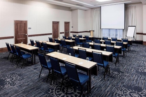 Courtyard by Marriott Richmond Downtown - image 16