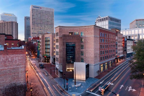Courtyard by Marriott Richmond Downtown - image 21