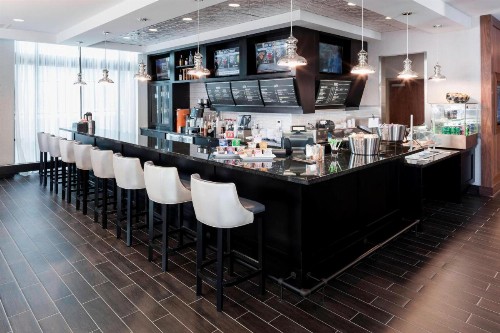 Courtyard by Marriott Richmond Downtown - image 6
