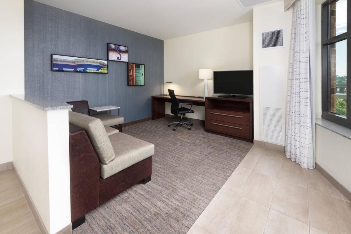 Residence Inn by Marriott Richmond Downtown - image 7
