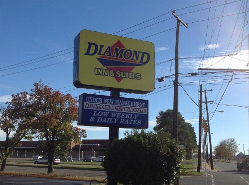 DIAMOND INN & SUITES - image 5
