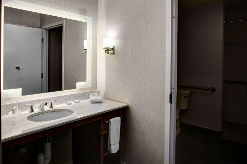 Homewood Suites by Hilton Richmond-Downtown - image 34