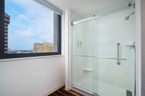 Hampton Inn & Suites - Richmond - Downtown VA - image 10