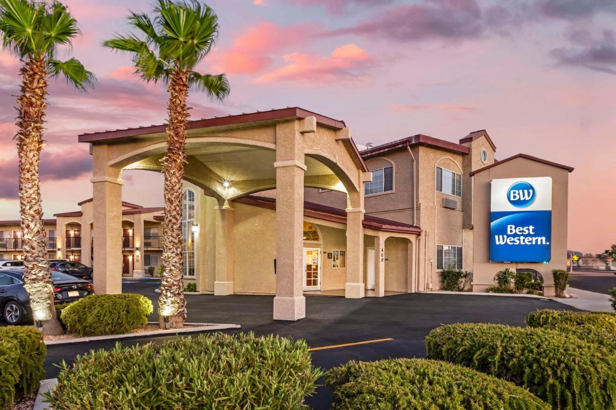 Best Western China Lake Inn - main image