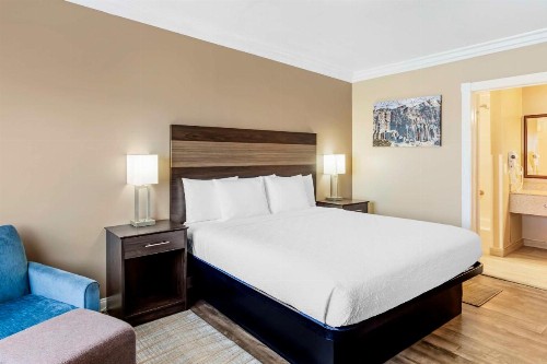 Best Western China Lake Inn - image 10