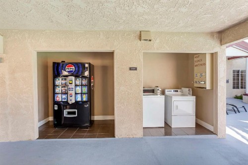 Best Western China Lake Inn - image 11