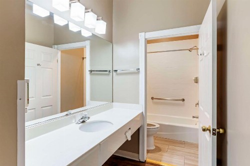 Best Western China Lake Inn - image 15