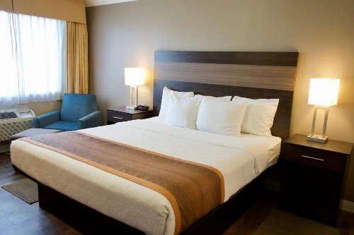 Best Western China Lake Inn - image 19