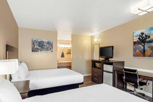 Best Western China Lake Inn - image 21