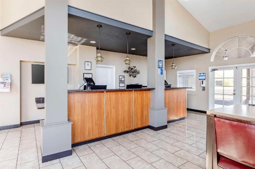 Best Western China Lake Inn - image 26