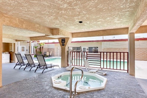 Best Western China Lake Inn - image 46