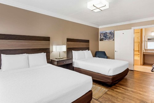 Best Western China Lake Inn - image 5