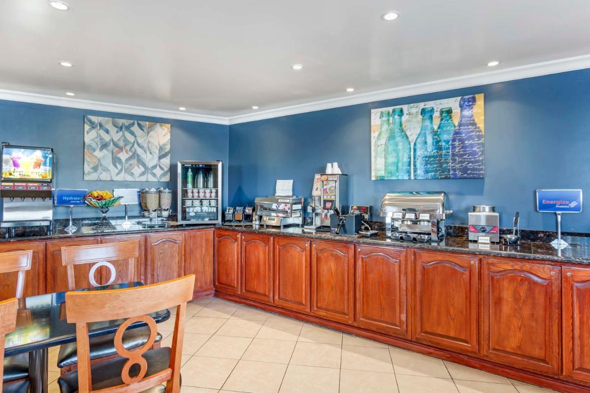 Best Western China Lake Inn - image 6