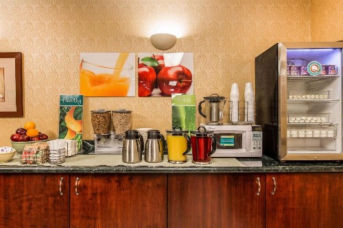 Quality Inn Near China Lake Naval Station - image 16