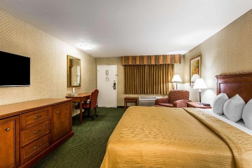 Quality Inn Near China Lake Naval Station - image 24
