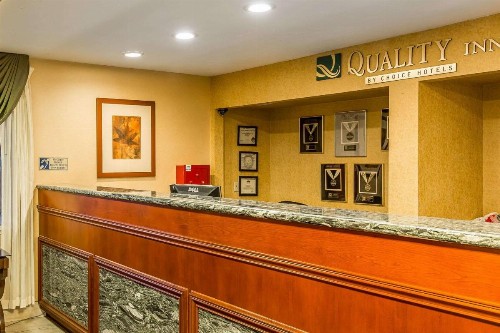 Quality Inn Near China Lake Naval Station - image 31