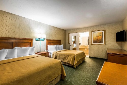 Quality Inn Near China Lake Naval Station - image 9