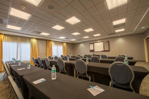 SpringHill Suites Ridgecrest - image 8