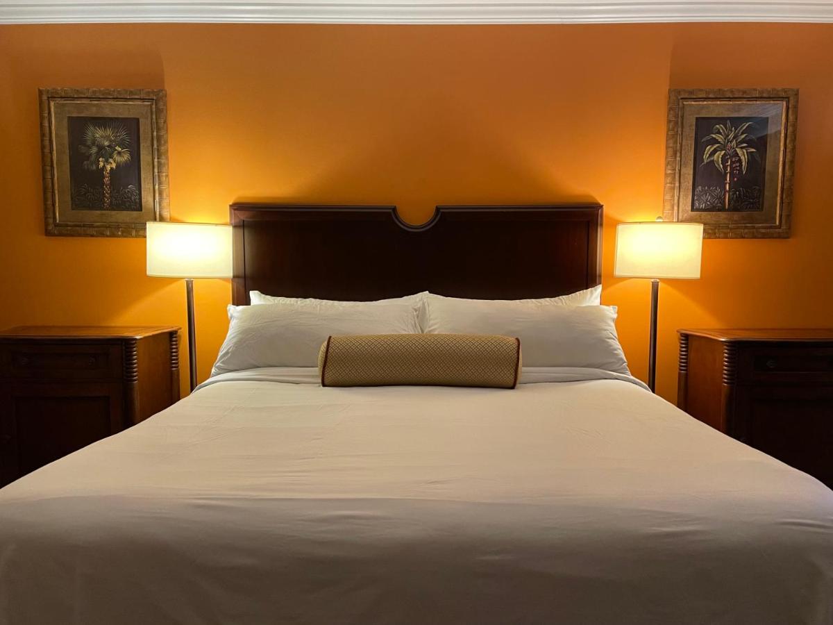Oasis Inn & Suites - main image