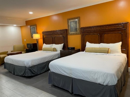 Oasis Inn & Suites - image 30