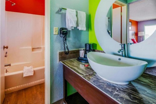 OYO Hotel Europa Ridgecrest CA - W Upjohn Ave - image 10