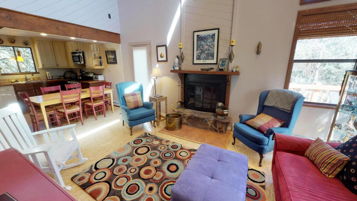 Overlook House - main image