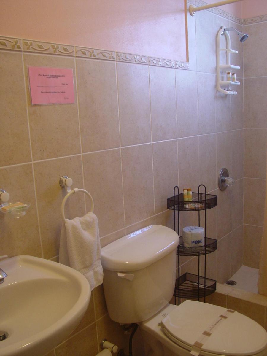 Dos Angeles del Mar Bed and Breakfast - image 7