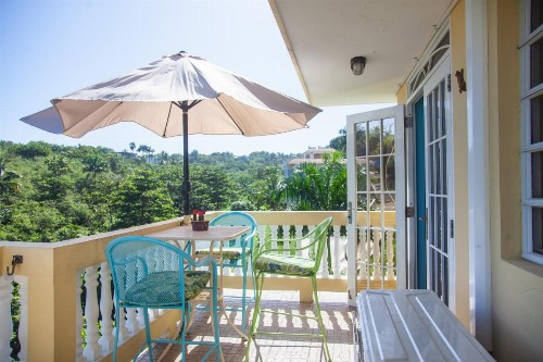 Two bedroom villa Penthouse rooftop terrace steps from Sandy Beach PRV 301Sandy Beach and the west - image 18