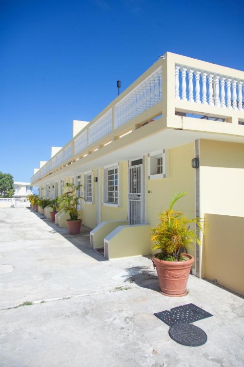 Two bedroom villa Penthouse rooftop terrace steps from Sandy Beach PRV 301Sandy Beach and the west - image 5