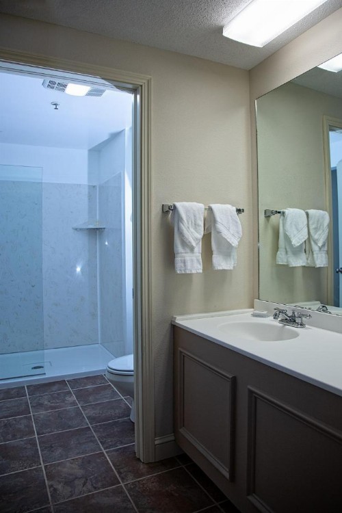 McCoy's Inn - image 32