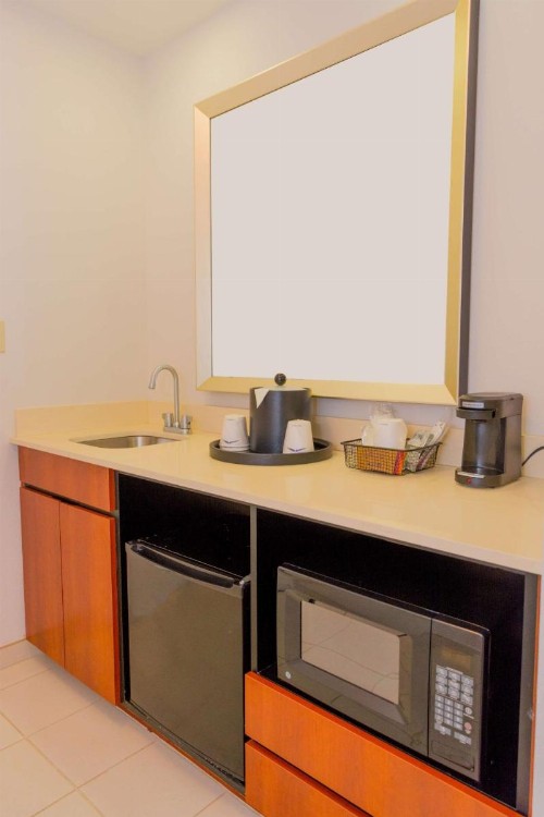 Hampton Inn & Suites Riverside/Corona East - image 14