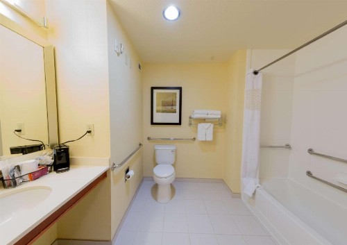 Hampton Inn & Suites Riverside/Corona East - image 20