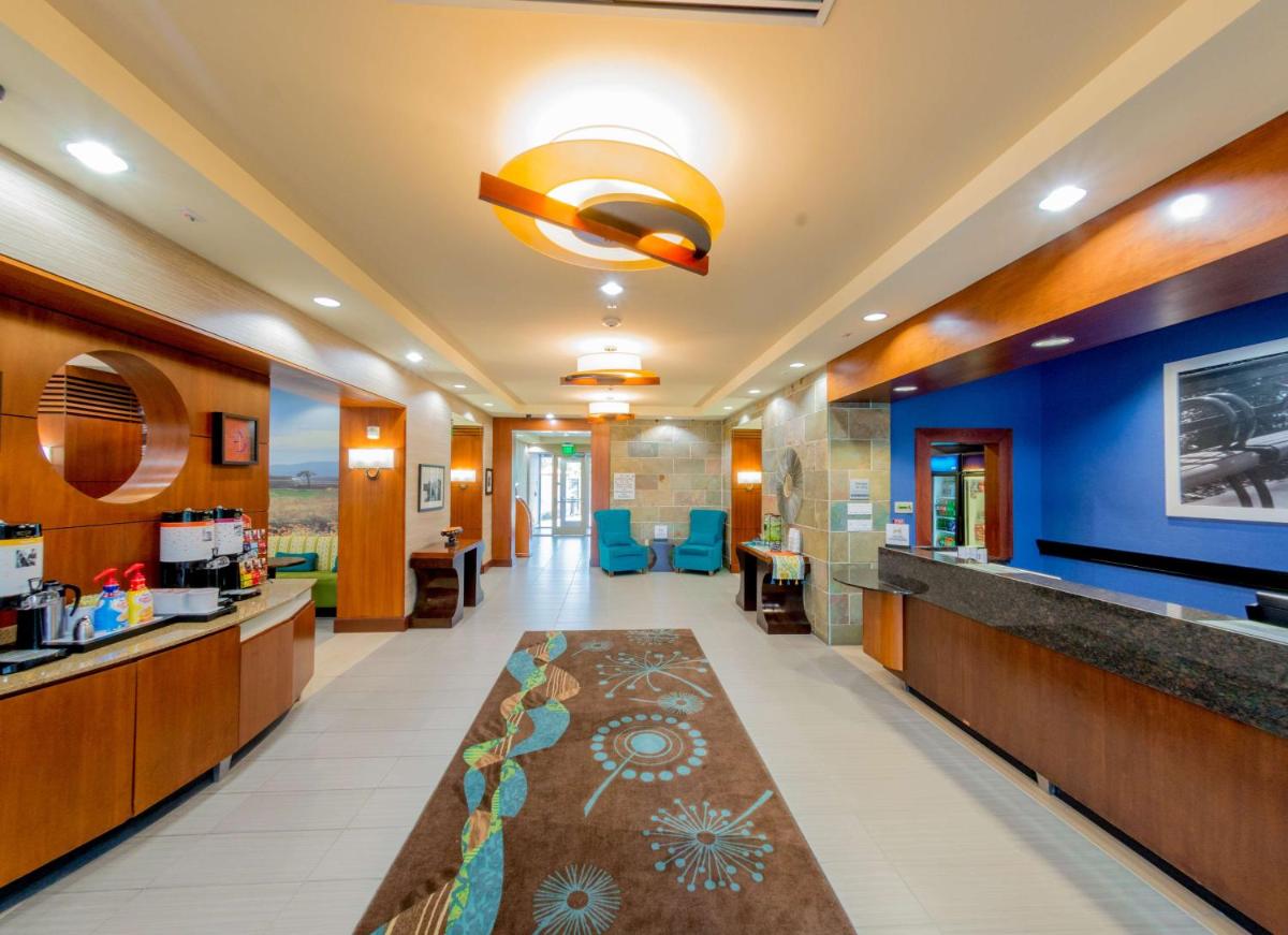 Hampton Inn & Suites Riverside/Corona East - image 5