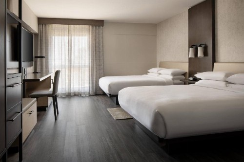 Marriott Riverside at the Convention Center - image 10