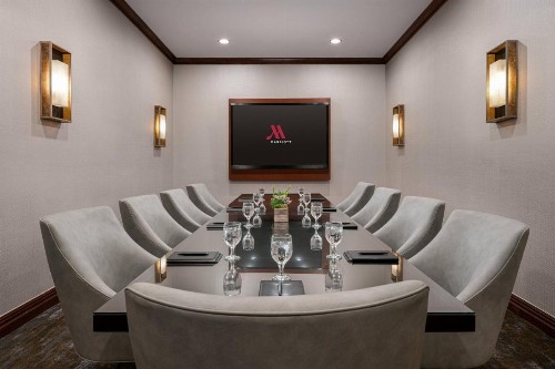 Marriott Riverside at the Convention Center - image 39