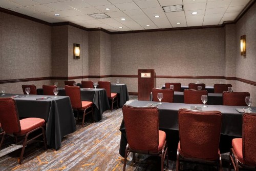 Marriott Riverside at the Convention Center - image 43