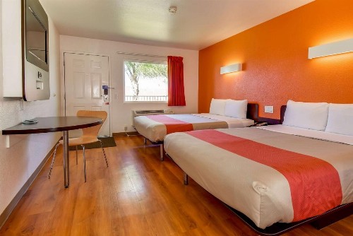 Motel 6-Riverside CA - South - image 20