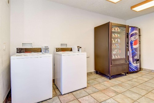 Motel 6-Riverside CA - South - image 21