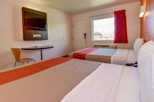 Motel 6-Riverside CA - South - image 22