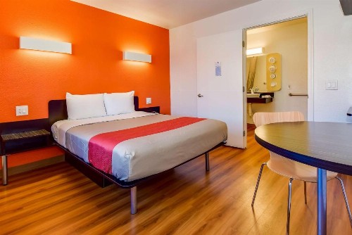 Motel 6-Riverside CA - South - image 26