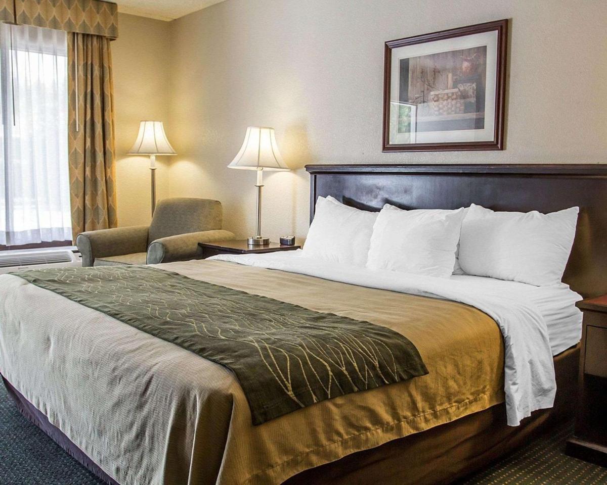 Quality Inn Riverside near UCR and Downtown - image 4