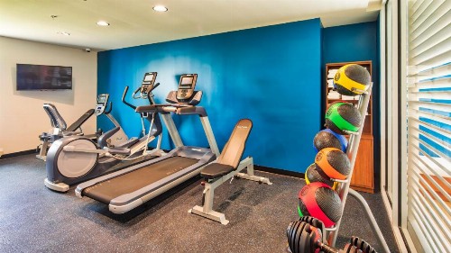 Uptown Suites Extended Stay Tampa FL- Riverview - image 7