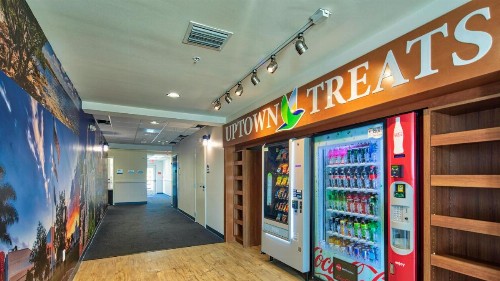 Uptown Suites Extended Stay Tampa FL- Riverview - image 3