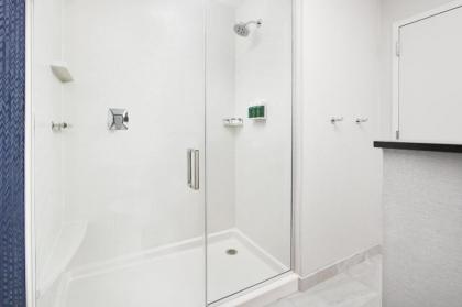 Fairfield Inn & Suites Tampa Riverview - image 10