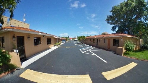 Travel Inn of Riviera Beach - image 19