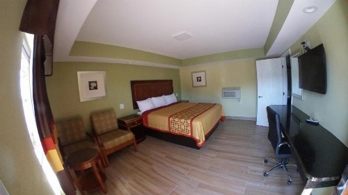 Travel Inn of Riviera Beach - image 20