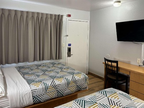Travelodge by Wyndham Riviera Beach/West Palm - image 5