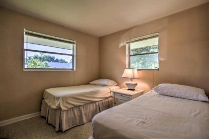 Cozy Singer Island Condos - Walk to the Beach - image 3
