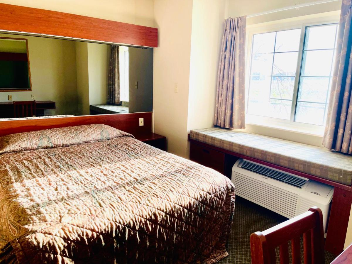 Microtel Inn & Suites By Wyndham Tunica Resorts - image 6