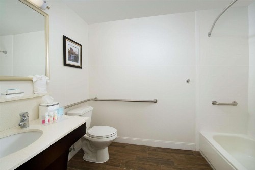 Hampton Inn Rochester Greece - image 14